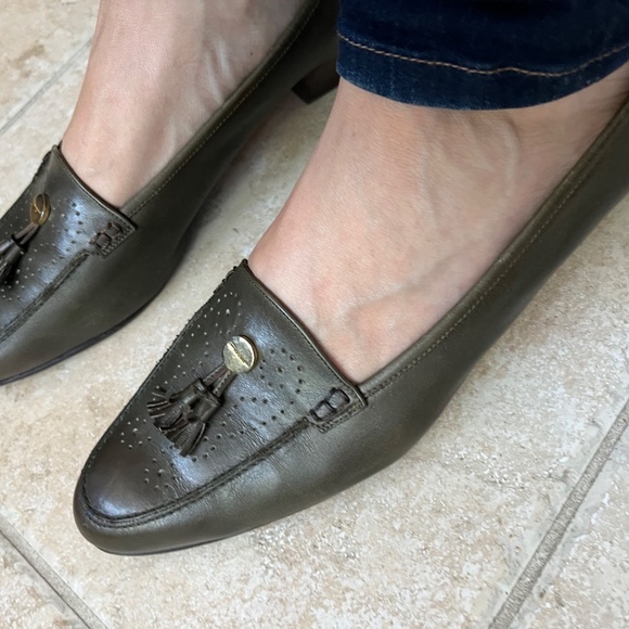 Salvatore Ferragamo Vintage Leather Tasseled Loafers, Olive Green, 9 AA - Picture 16 of 17